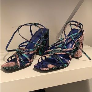 NWOT Fashion Nova heels